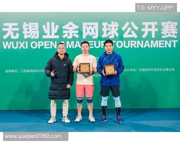 赛后分析南京网球队与广州网球队的默契配合与战术执行情况