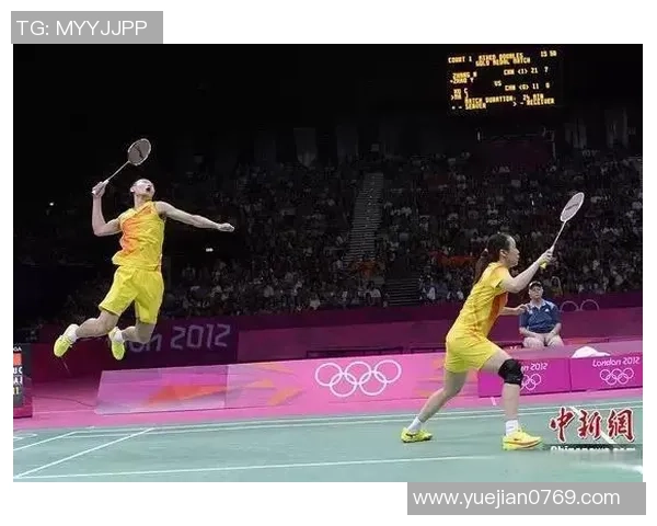 重庆羽毛球队在大师赛中的团队协作展现与战术配合分析