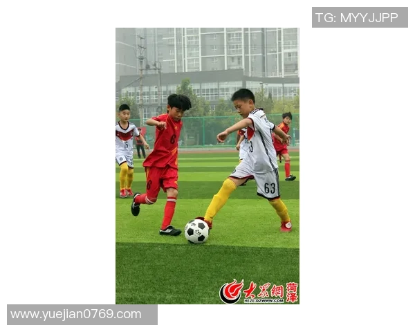 重庆足球队区域防守战术解析与实战应用探讨 重庆足球队区域防守战术解析与实战应用探讨