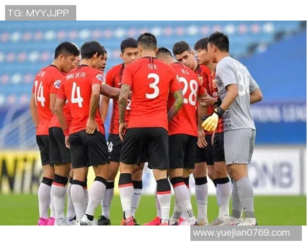 重庆足球队意识探讨与发展路径分析如何提升球队竞争力与球迷支持