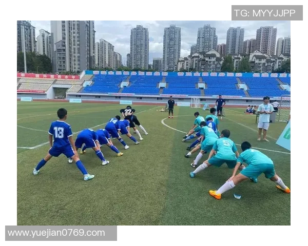 重庆足球队实力揭秘：从青训到职业联赛的全景分析与展望